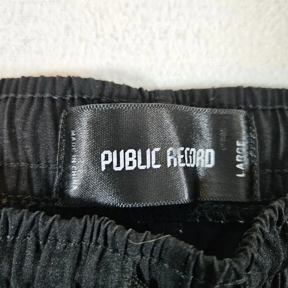 Public Record Cargo Shorts Mens Large Black Daniele Limited Edition Patch